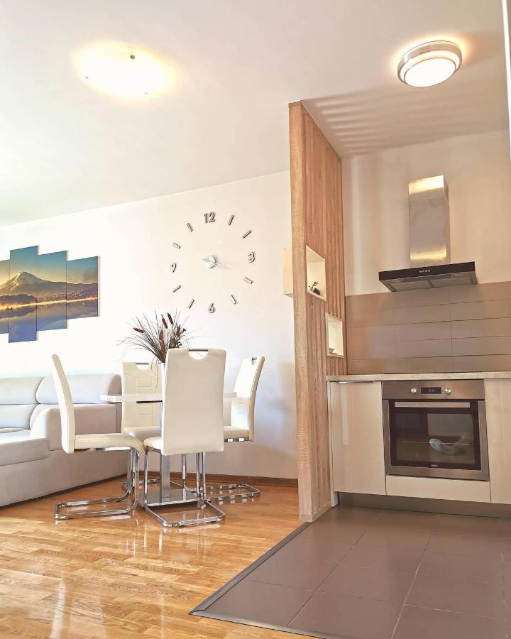 Apartment Stefano Bar Luaran gambar
